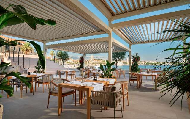 Hotel Ambasador