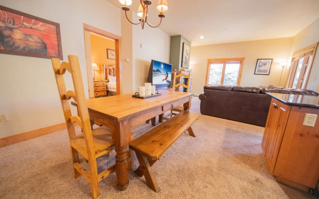 Expedition Station 8568 by SummitCove Vacation Lodging