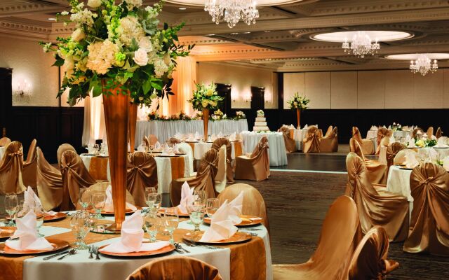 Radisson Hotel Cincinnati Riverfront