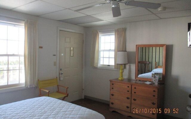 Long Beach Motor Inn