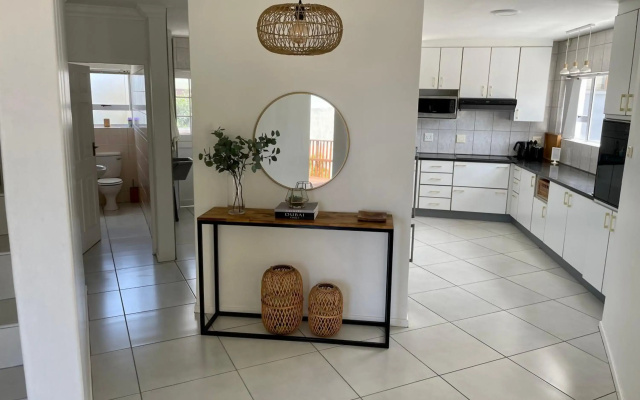 'On Point' Beach House - Jeffreys Bay