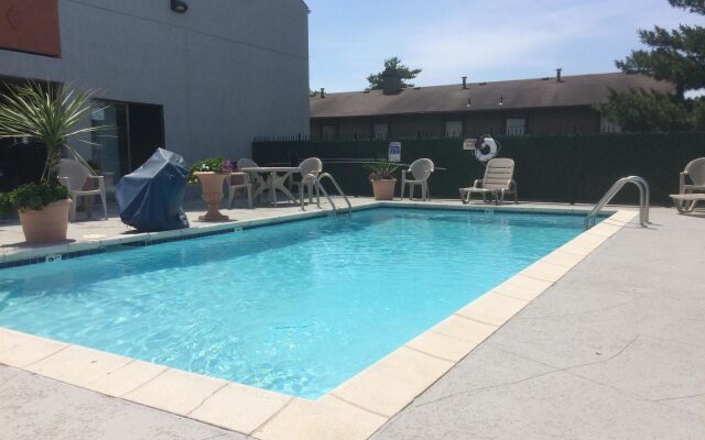 SureStay by Best Western Kansas City Country Inn North