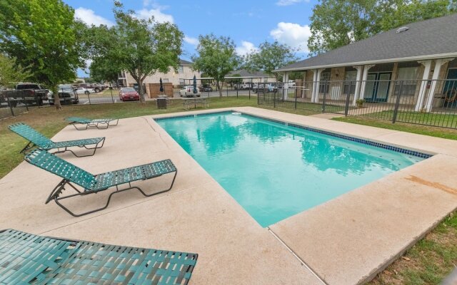 Fredericksburg Fun All 4 Units 12 Bedroom Apts by RedAwning
