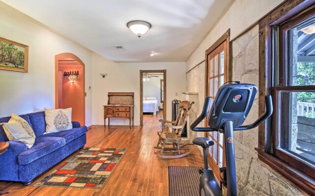 Countryside Cottage: 17 Mi to Downtown San Antonio
