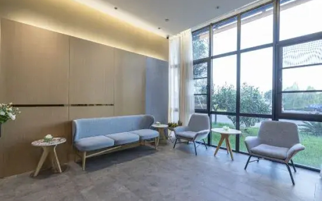 Homeinn · neo (Ningbo Airport Yinzhou Avenue)