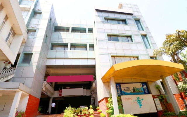 OYO 43237 Hotel Park Inn