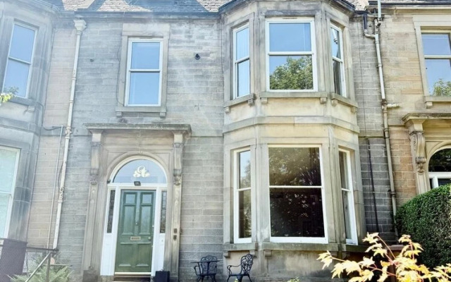 Scot Townhouse