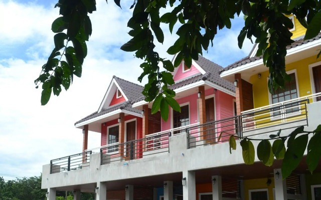 Toffee House Resort