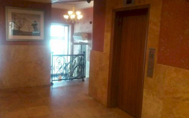 Hometel Suites