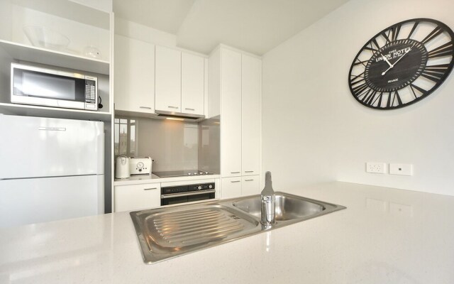 QV Comfortable Apartment in Connaught - 118