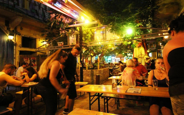 Broadway Hostel