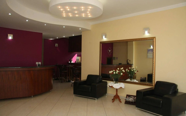 Santa Felicidade Hotel