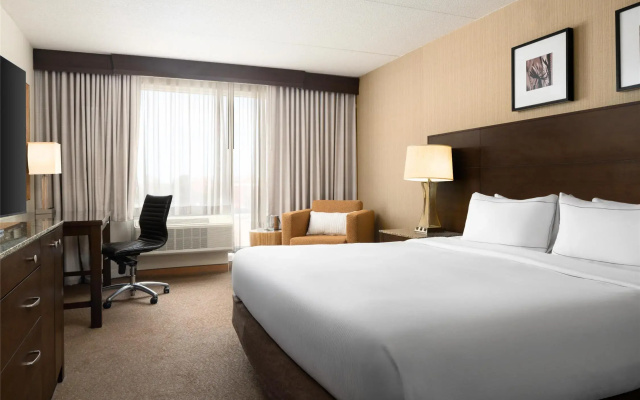 DoubleTree by Hilton Hotel Boston Bayside