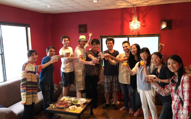 Happy Closet & Wasamon Hostel