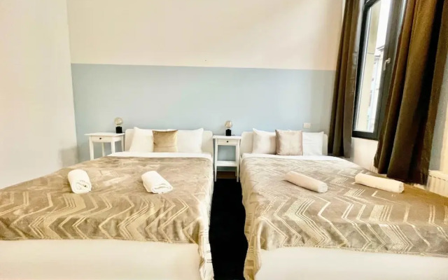 Luxury 2BR 2BA Near Fashion District by Oneluxstay