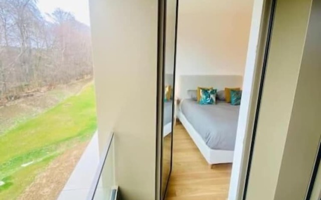 Luxury Brand New Flat w. Terrace&Parking