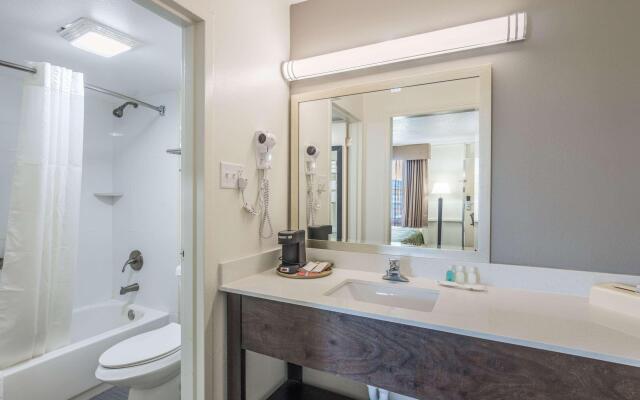 Quality Inn & Suites Conference Center