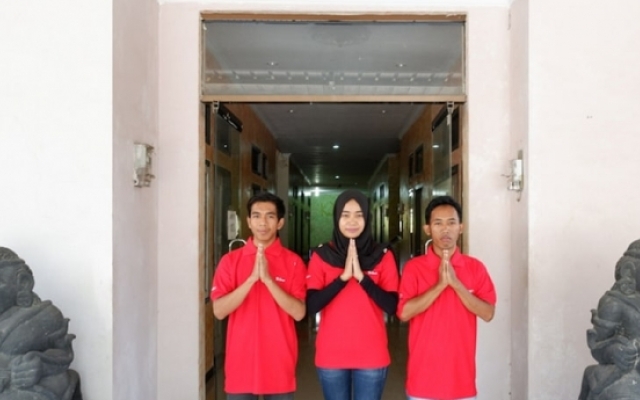 RedDoorz near GOR Wisanggeni