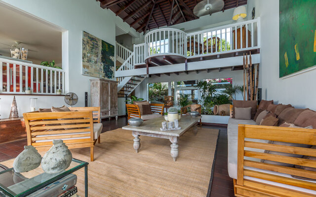 Caye Blanche Guest House