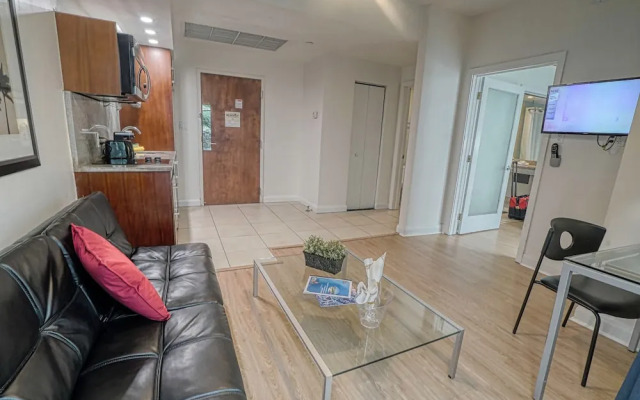 Private Apartment at the Congress