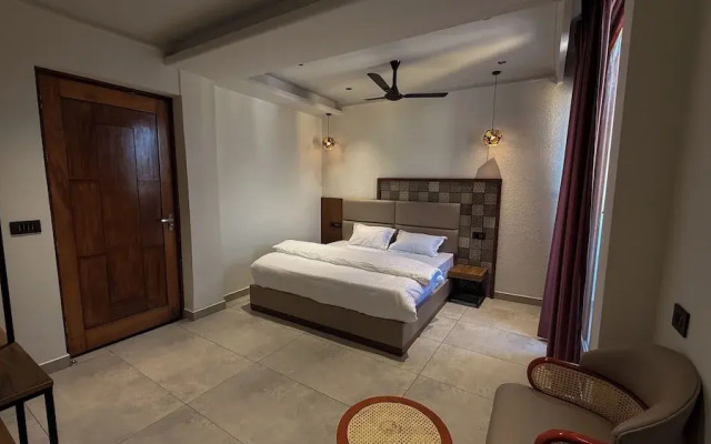 Yes Hotel By The Ganges