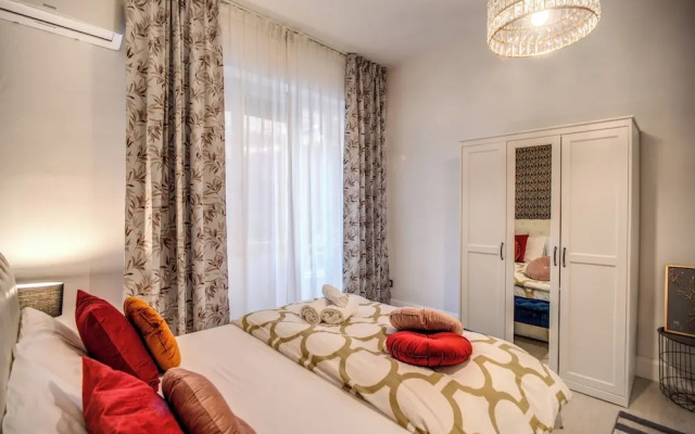 White Mirror  Apartment