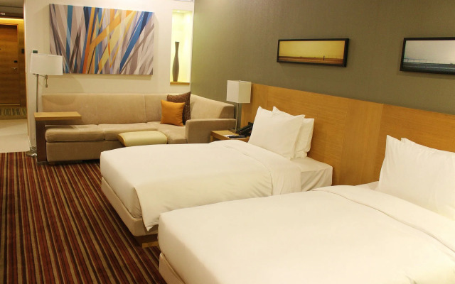 Hyatt Place Shenzhen Airport