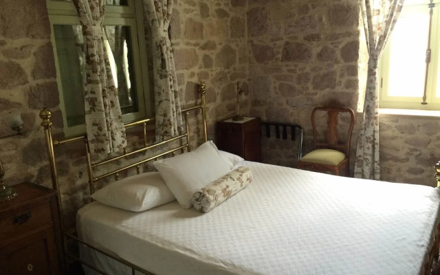 Cunda Has Konak Otel