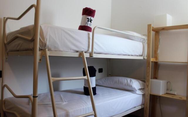 House on the lake shore of Laglio