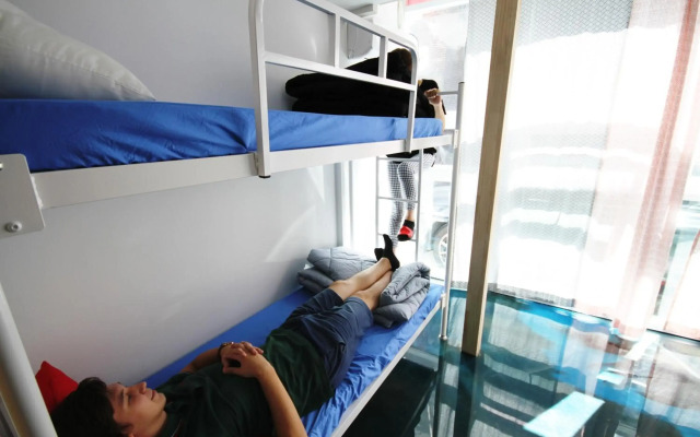 Time Travelers Party Hostel In Hongdae - Foreigners Only