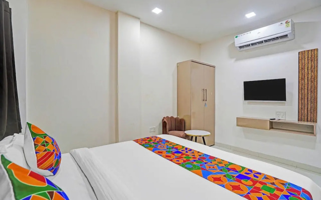 Fabhotel Amrit Palace