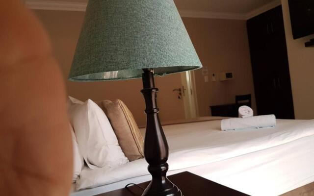 Fairview Bed And Breakfast - Double Bedroom 2