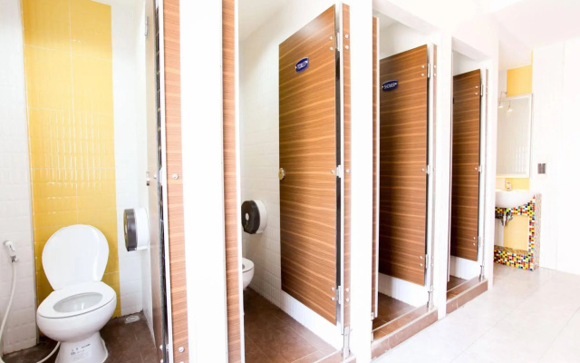 Hostel at 8 Sukhumvit Bangkok