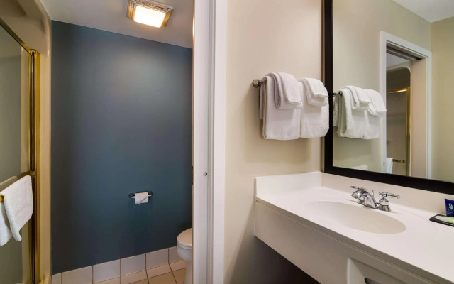 Garner Londonderry Manchester by IHG
