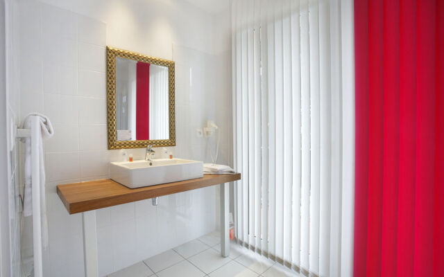 Inter-hotel Le Grillon Dor