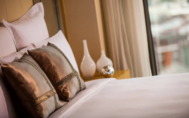 Renaissance Shanghai Yu Garden Hotel on the Bund