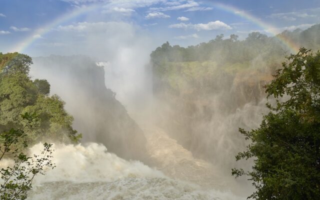 Victoria Falls River Lodge