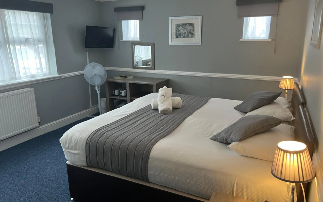 The Corner House Hotel Gatwick