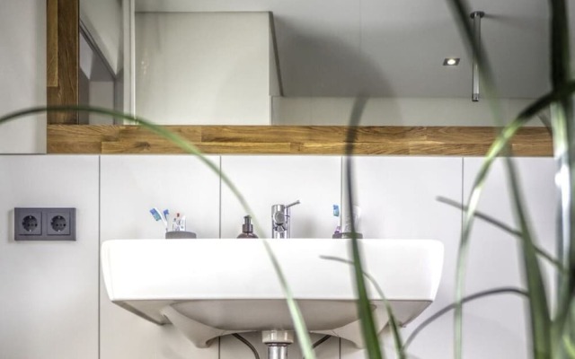 Williaduct Modern Retreat