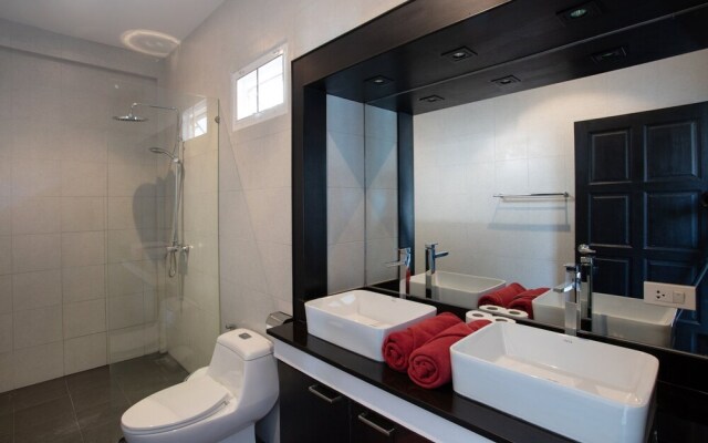 Modern Elegance 3BR Pool Villa Marine