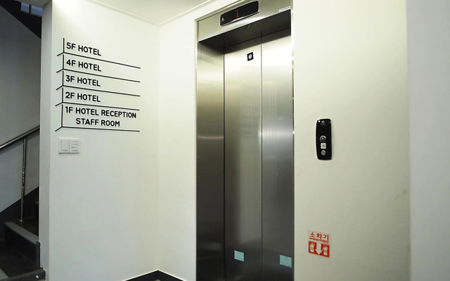 Hotel Park Hill Myeongdong