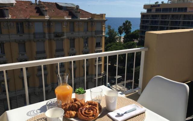 Studio 100m de la mer