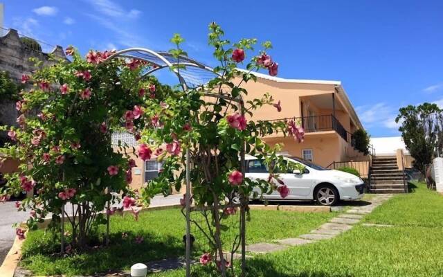 Paraquet Apartments