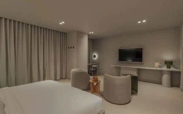 Wake BioHotel