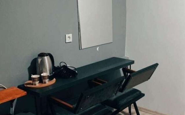 Convenient And Furnished Flat In Izmir Bayrakli