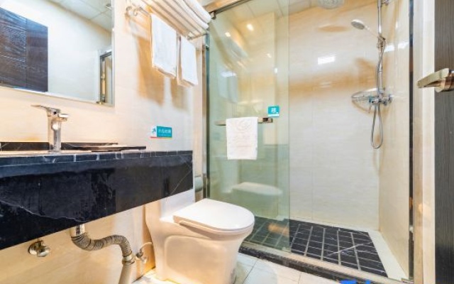 Yancheng Shenzhou Fashion Hotel (Hengda Mingdu Junior High School Store) – Bathroom – Yancheng