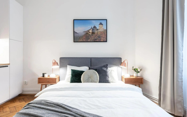 Bright downtown studio