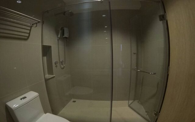 Riverawan Hotel (SHA Plus+)