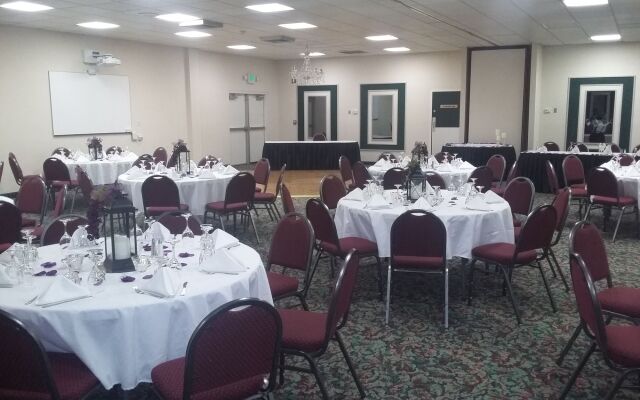 Quality Inn & Suites Escanaba North