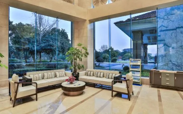 Wuhu Lanyun Maison New Century Resort Hotel